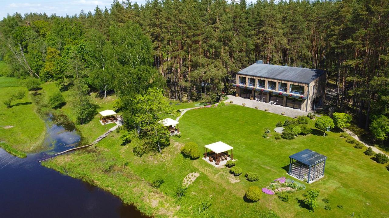 Pusu Takas Hotel Andrioniskis Exterior photo