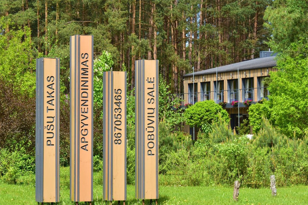 Pusu Takas Hotel Andrioniskis Exterior photo