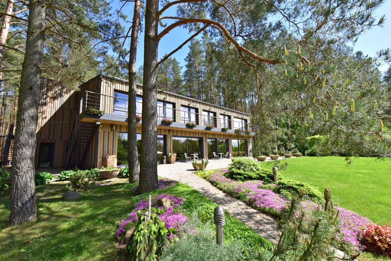 Pusu Takas Hotel Andrioniskis Exterior photo